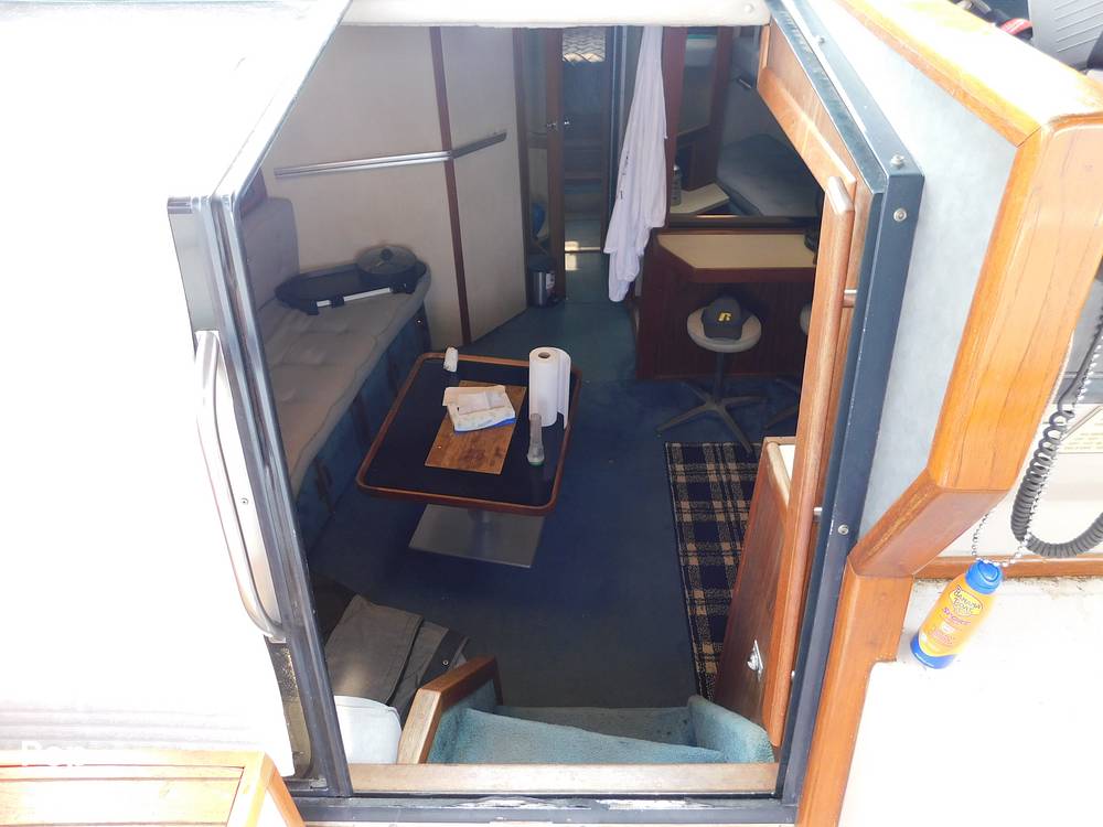 Slide: The Image of Sea Ray 390 Express 1986 - 12895797