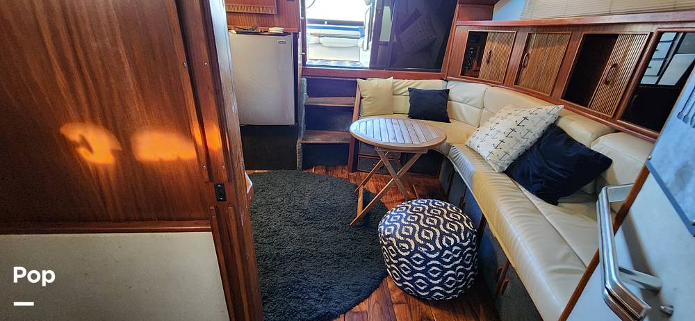 Slide: The Image of Sea Ray 390 Express Cruiser 1987 - 14930000