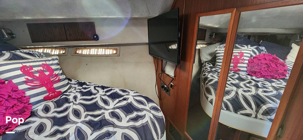 Slide: The Image of Sea Ray 390 Express Cruiser 1987 - 14930003