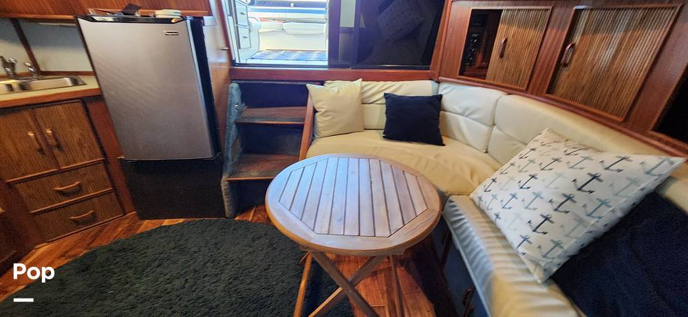 Slide: The Image of Sea Ray 390 Express Cruiser 1987 - 14930006