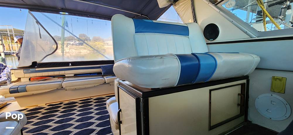 Slide: The Image of Sea Ray 390 Express Cruiser 1987 - 14930008