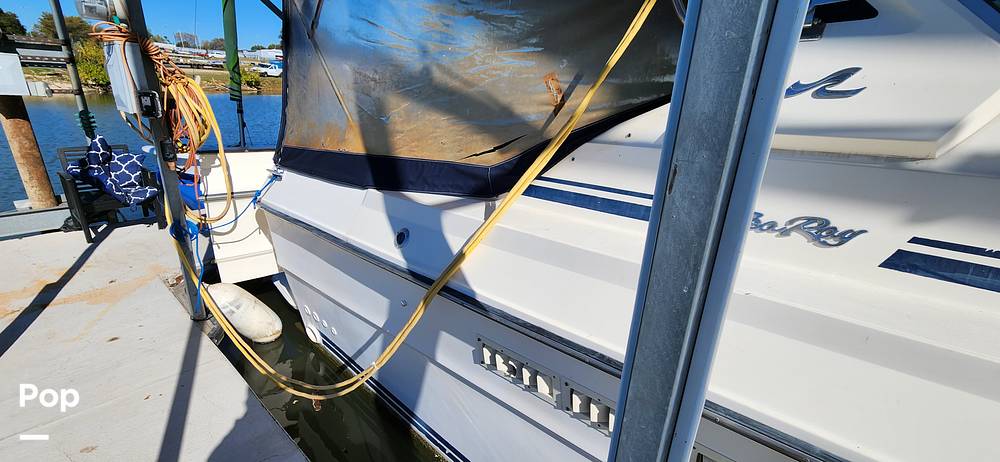 Slide: The Image of Sea Ray 390 Express Cruiser 1987 - 14929909