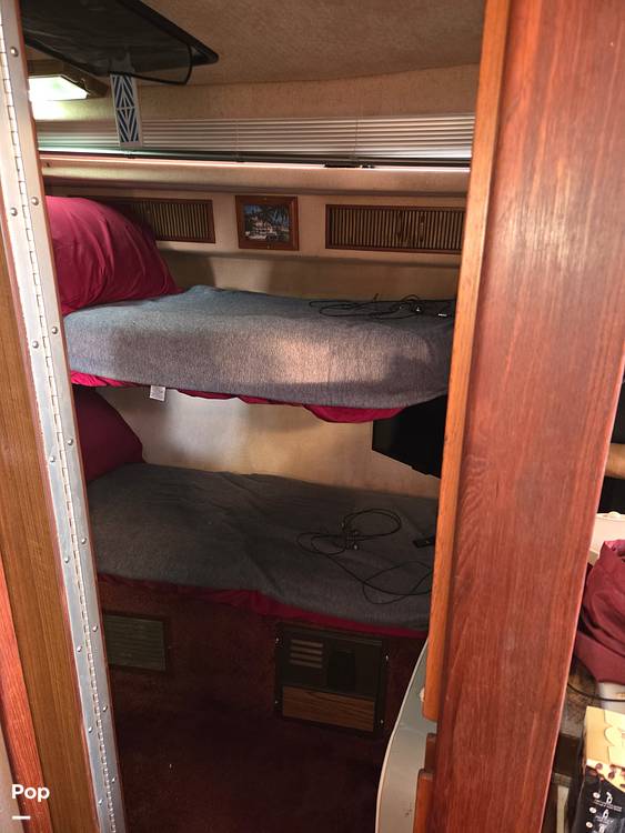 Slide: The Image of Sea Ray 390 Express Cruiser 1987 - 15399409