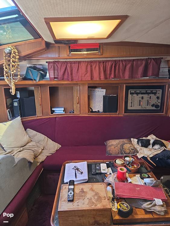 Slide: The Image of Sea Ray 390 Express Cruiser 1987 - 15399414