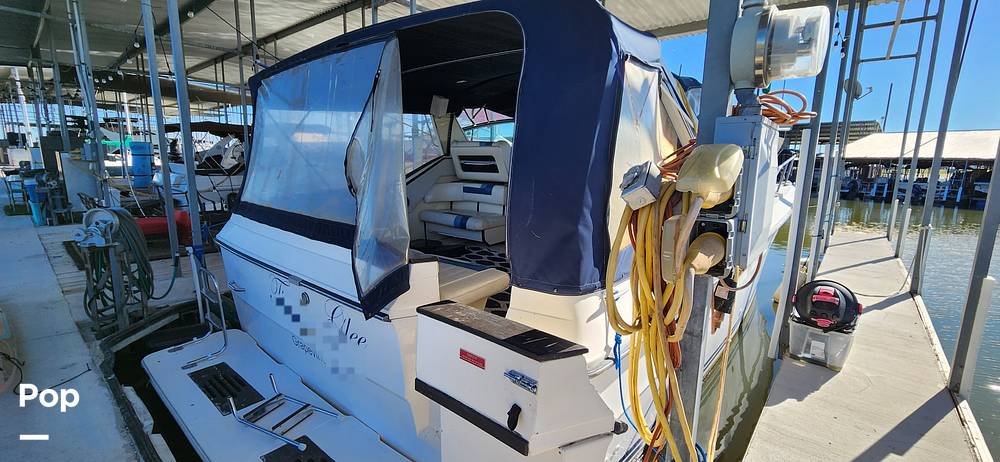 Slide: The Image of Sea Ray 390 Express Cruiser 1987 - 14929914