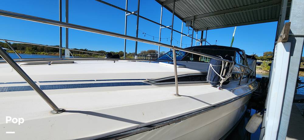 Slide: The Image of Sea Ray 390 Express Cruiser 1987 - 14929923