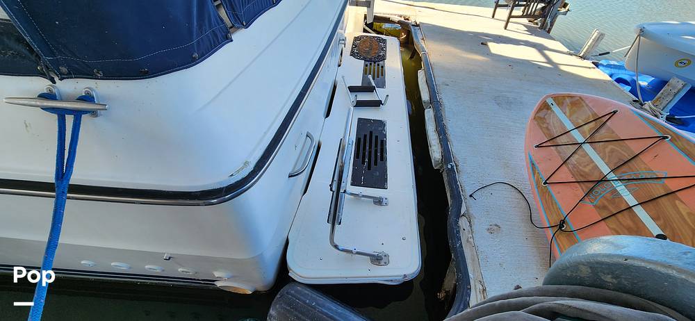 Slide: The Image of Sea Ray 390 Express Cruiser 1987 - 14929934