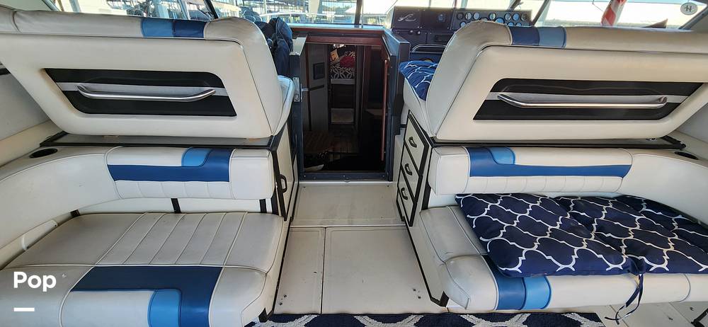 Slide: The Image of Sea Ray 390 Express Cruiser 1987 - 14929942