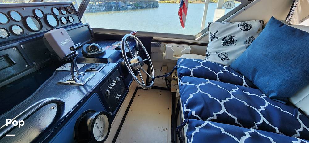 Slide: The Image of Sea Ray 390 Express Cruiser 1987 - 14929945