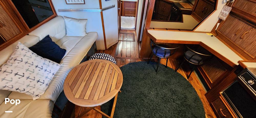 Slide: The Image of Sea Ray 390 Express Cruiser 1987 - 14929963