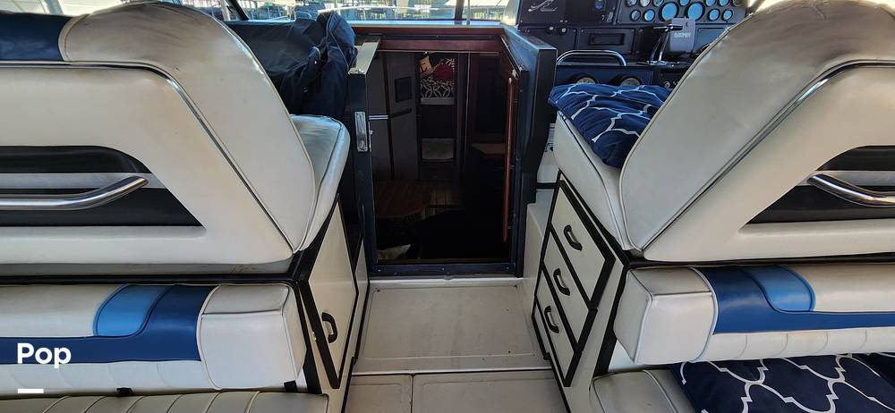 Slide: The Image of Sea Ray 390 Express Cruiser 1987 - 14929966