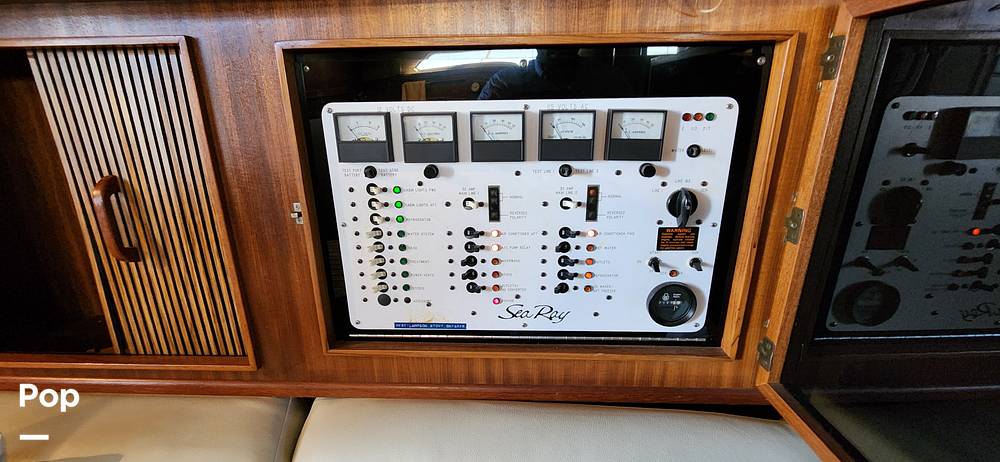 Slide: The Image of Sea Ray 390 Express Cruiser 1987 - 14929977