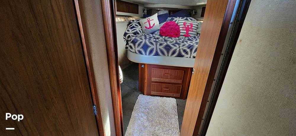 Slide: The Image of Sea Ray 390 Express Cruiser 1987 - 14929994