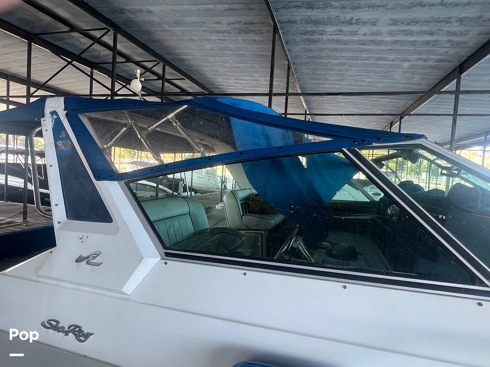 Slide: The Image of Sea Ray 390 Express Cruiser 1989 - 14