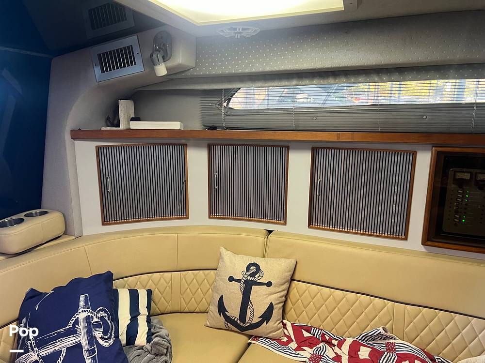 Slide: The Image of Sea Ray 390 Express Cruiser 1989 - 31