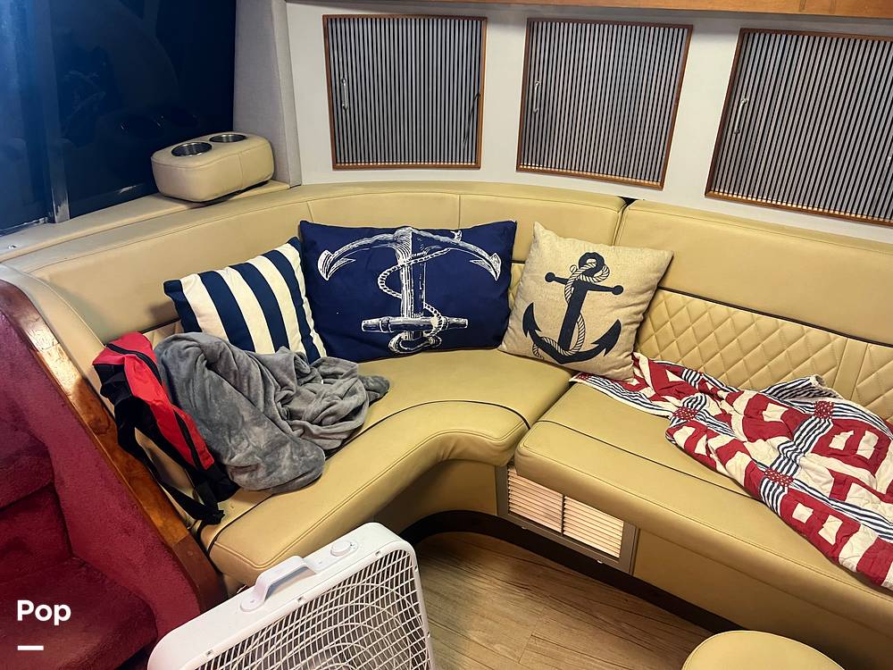 Slide: The Image of Sea Ray 390 Express Cruiser 1989 - 32
