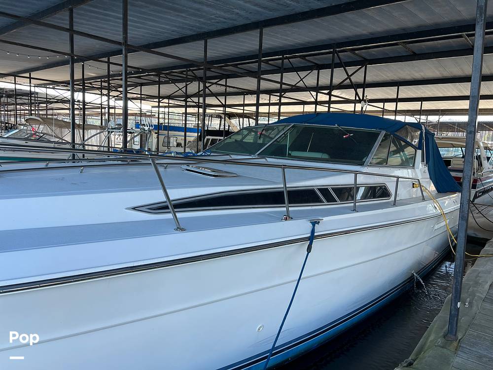 Slide: The Image of Sea Ray 390 Express Cruiser 1989 - 44
