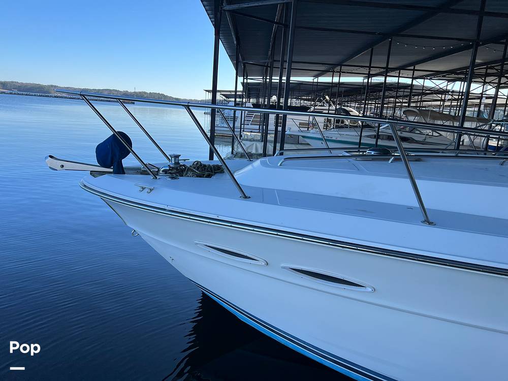 Slide: The Image of Sea Ray 390 Express Cruiser 1989 - 45