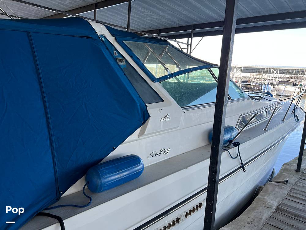 Slide: The Image of Sea Ray 390 Express Cruiser 1989 - 47