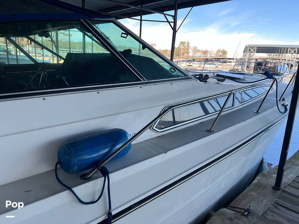 Slide: The Image of Sea Ray 390 Express Cruiser 1989 - 50