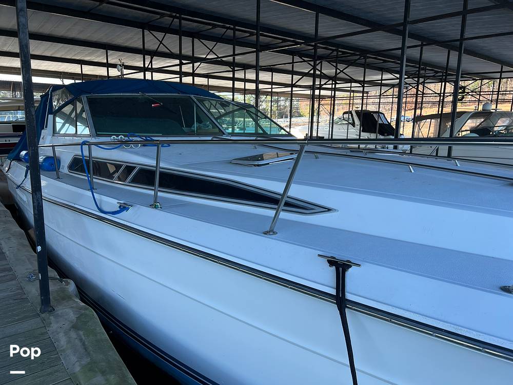Slide: The Image of Sea Ray 390 Express Cruiser 1989 - 51