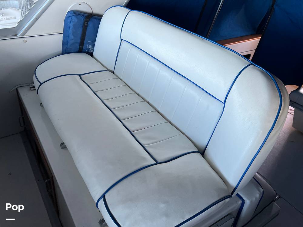 Slide: The Image of Sea Ray 390 Express Cruiser 1989 - 54