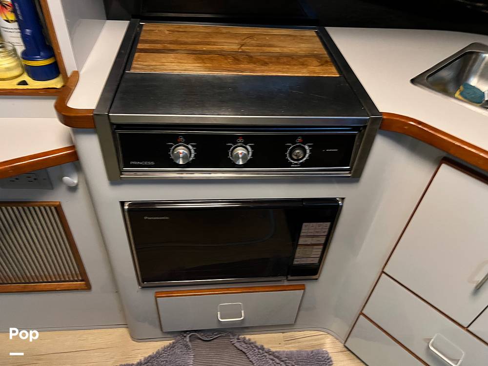 Slide: The Image of Sea Ray 390 Express Cruiser 1989 - 72