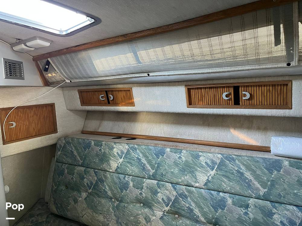 Slide: The Image of Sea Ray 390 Express Cruiser 1990 - 13270265