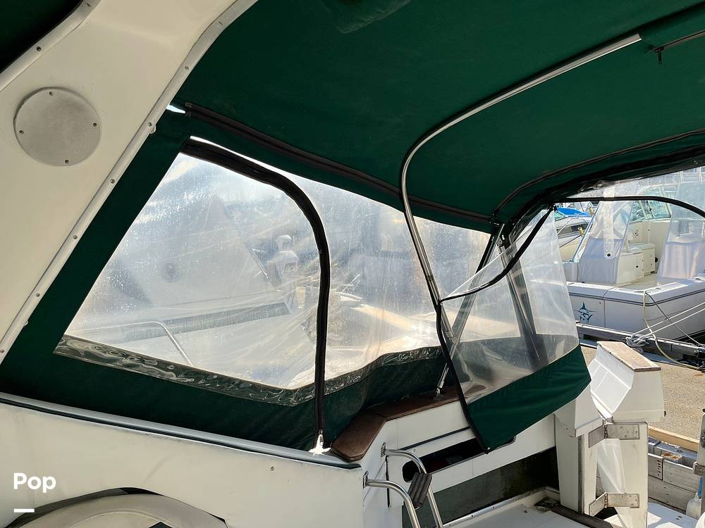 Slide: The Image of Sea Ray 390 Express Cruiser 1990 - 13270234