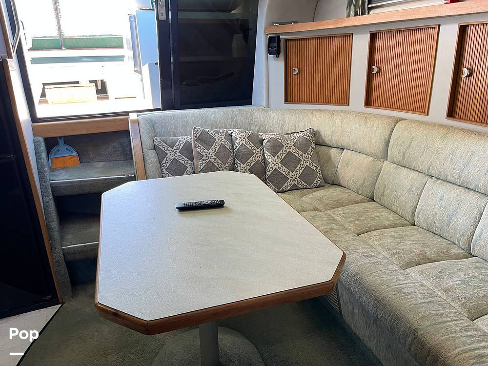 Slide: The Image of Sea Ray 390 Express Cruiser 1990 - 13270279