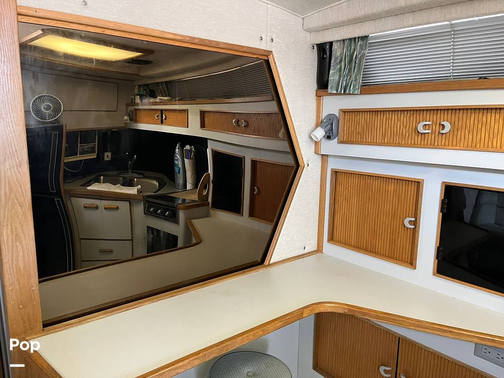 Slide: The Image of Sea Ray 390 Express Cruiser 1990 - 13270284