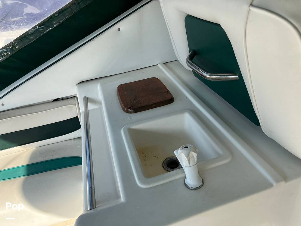 Slide: The Image of Sea Ray 390 Express Cruiser 1990 - 13270232