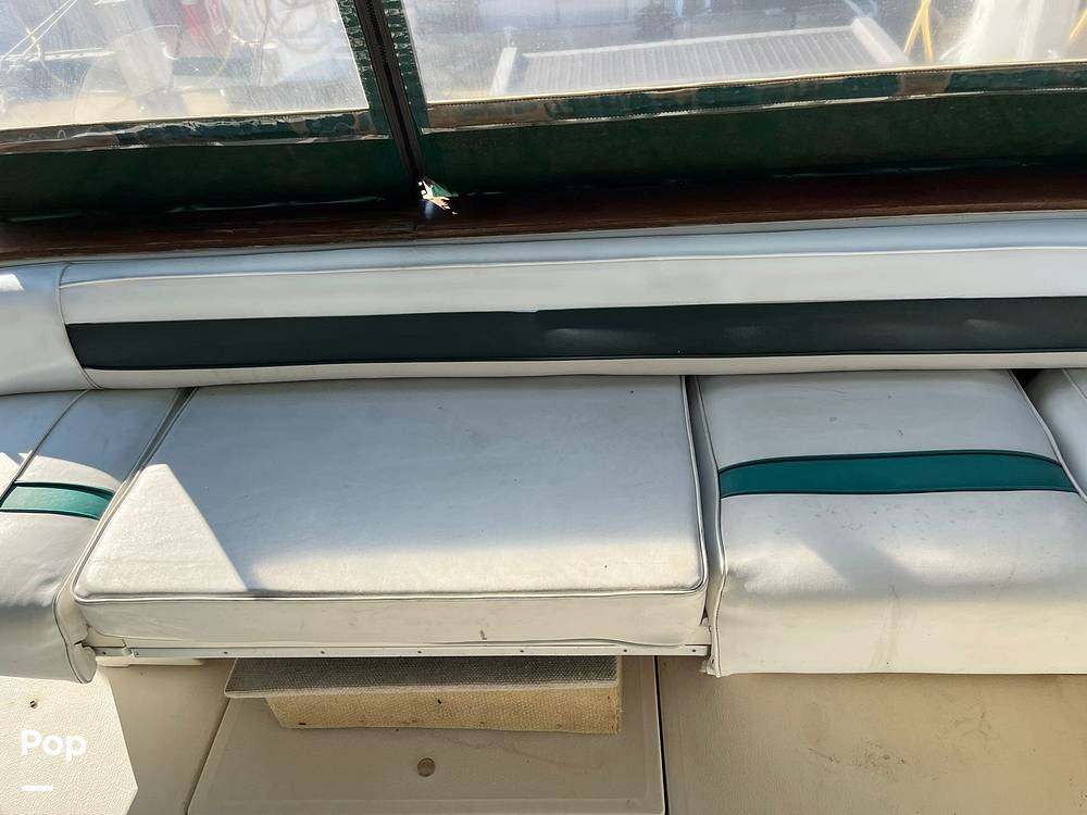 Slide: The Image of Sea Ray 390 Express Cruiser 1990 - 13270318