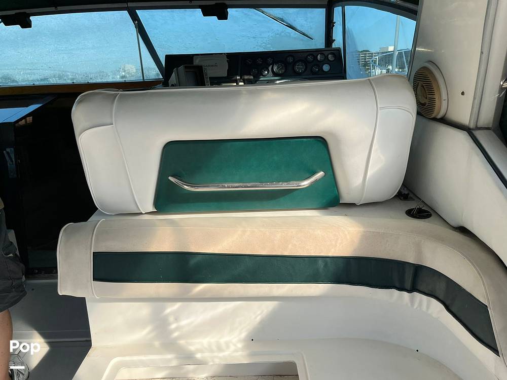 Slide: The Image of Sea Ray 390 Express Cruiser 1990 - 13270320