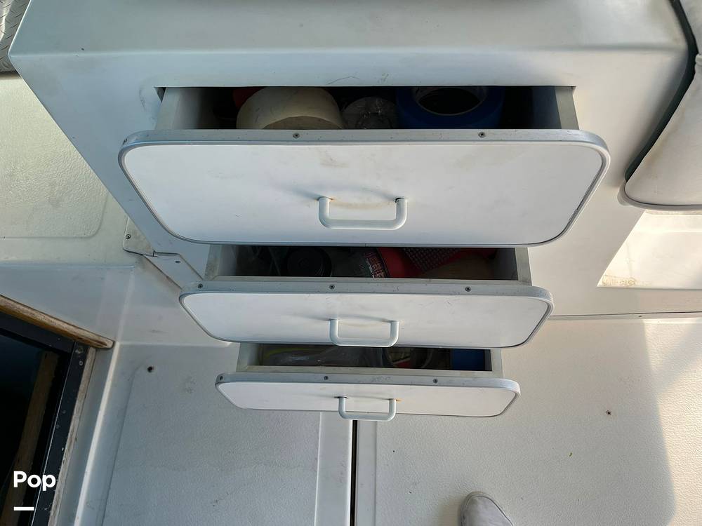 Slide: The Image of Sea Ray 390 Express Cruiser 1990 - 13270327
