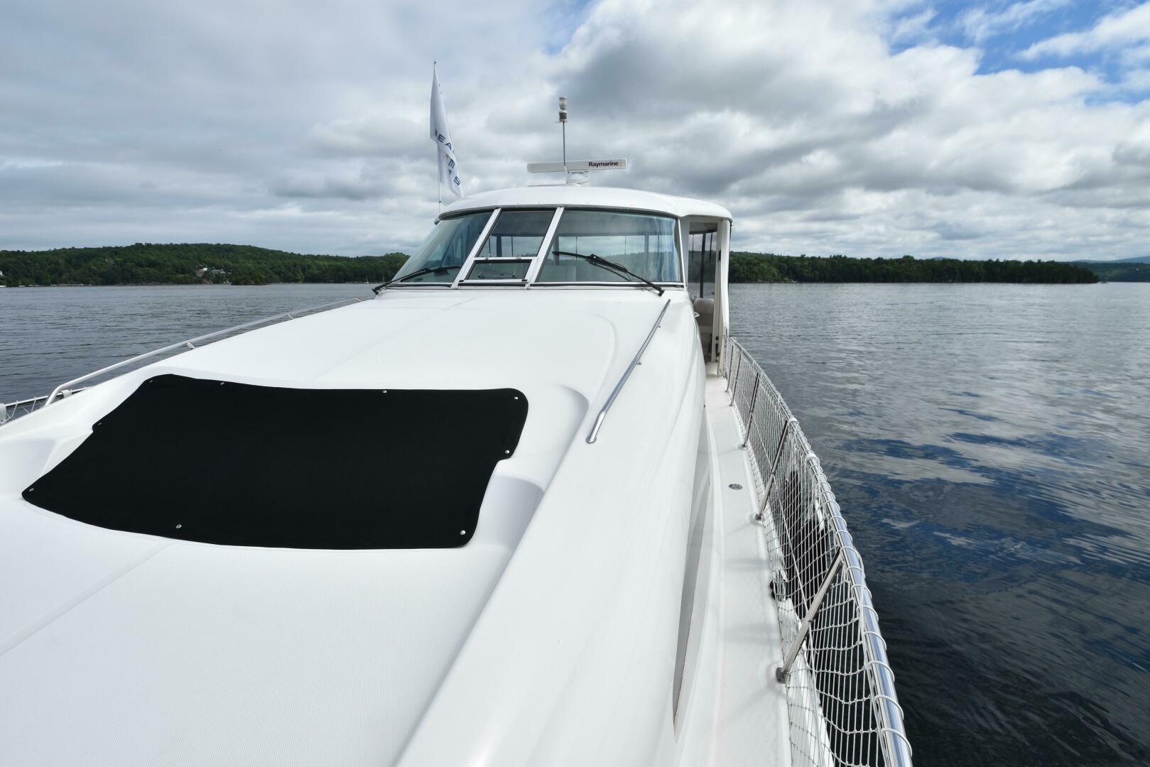 Slide: The Image of Sea Ray 390 Motor Yacht 2003 - 4505800