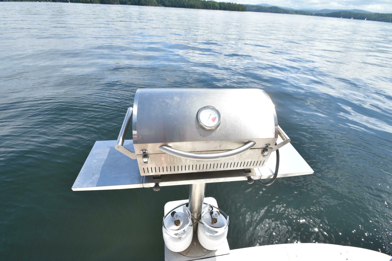Slide: The Image of Sea Ray 390 Motor Yacht 2003 - 4505803