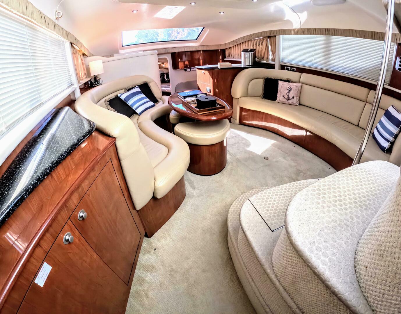 Slide: The Image of Sea Ray 390 Motor Yacht 2004 - 4772299