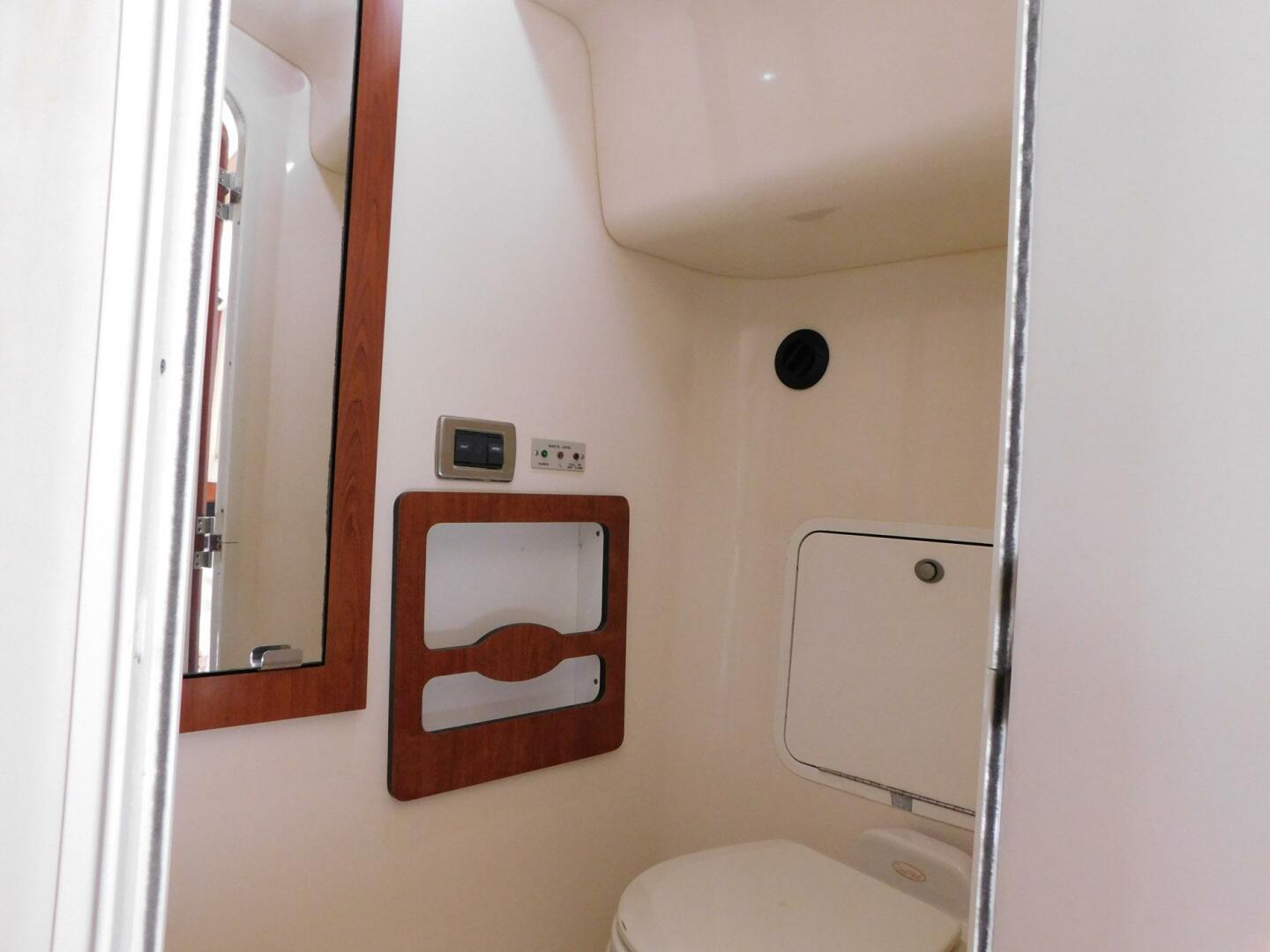 Slide: The Image of Sea Ray 390 Motor Yacht 2004 - 5402690