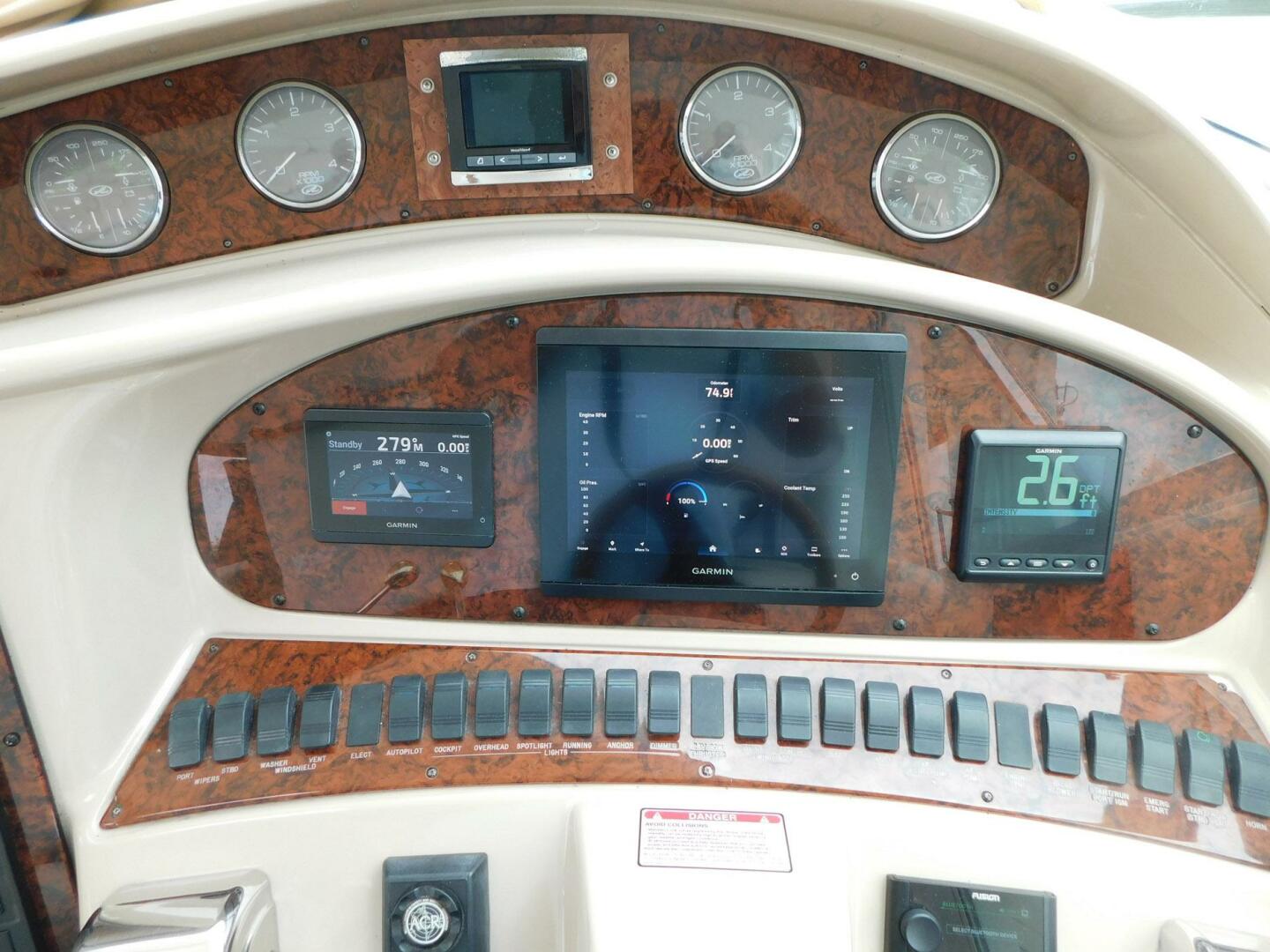 Slide: The Image of Sea Ray 390 Motor Yacht 2004 - 5402696