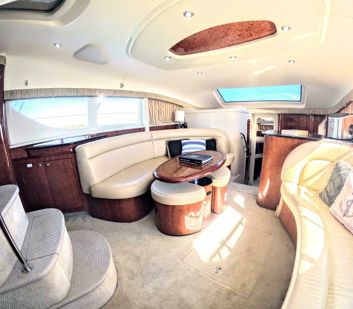 Slide: The Image of Sea Ray 390 Motor Yacht 2004 - 4772283