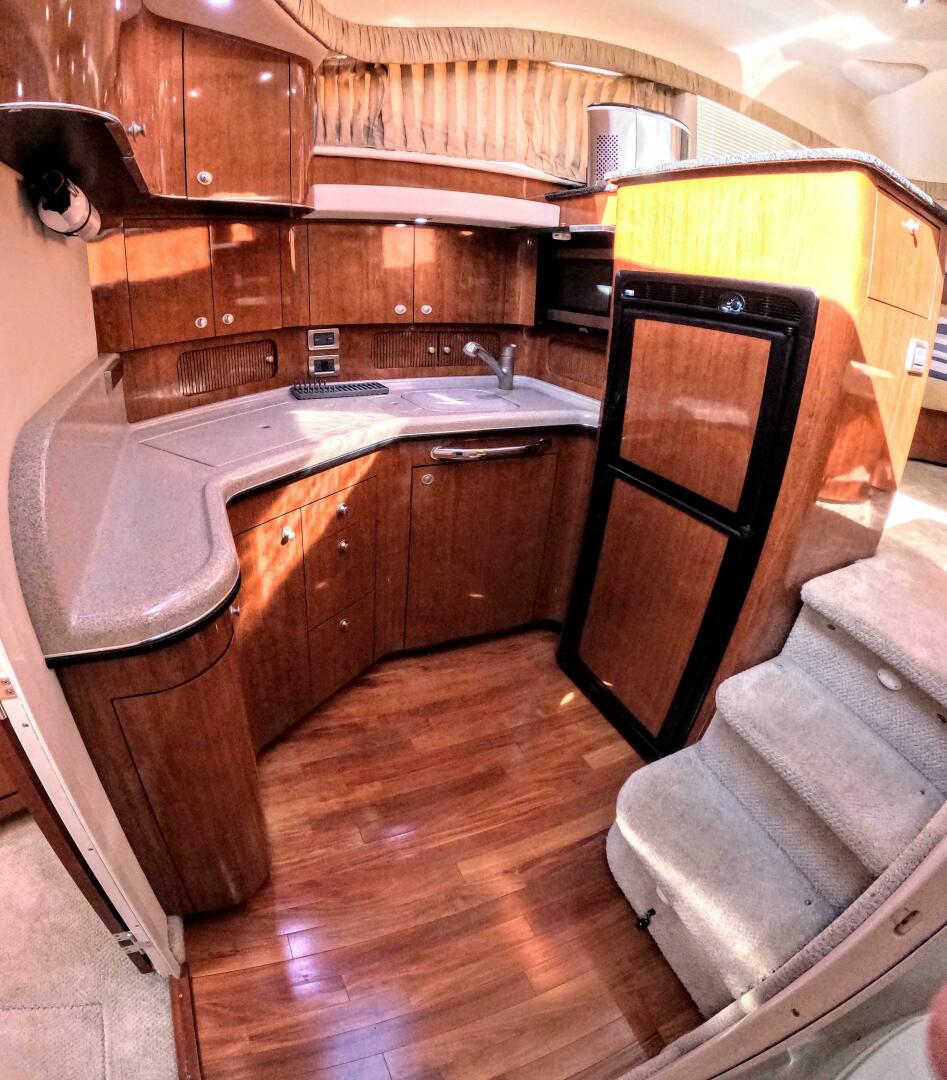 Slide: The Image of Sea Ray 390 Motor Yacht 2004 - 4772312