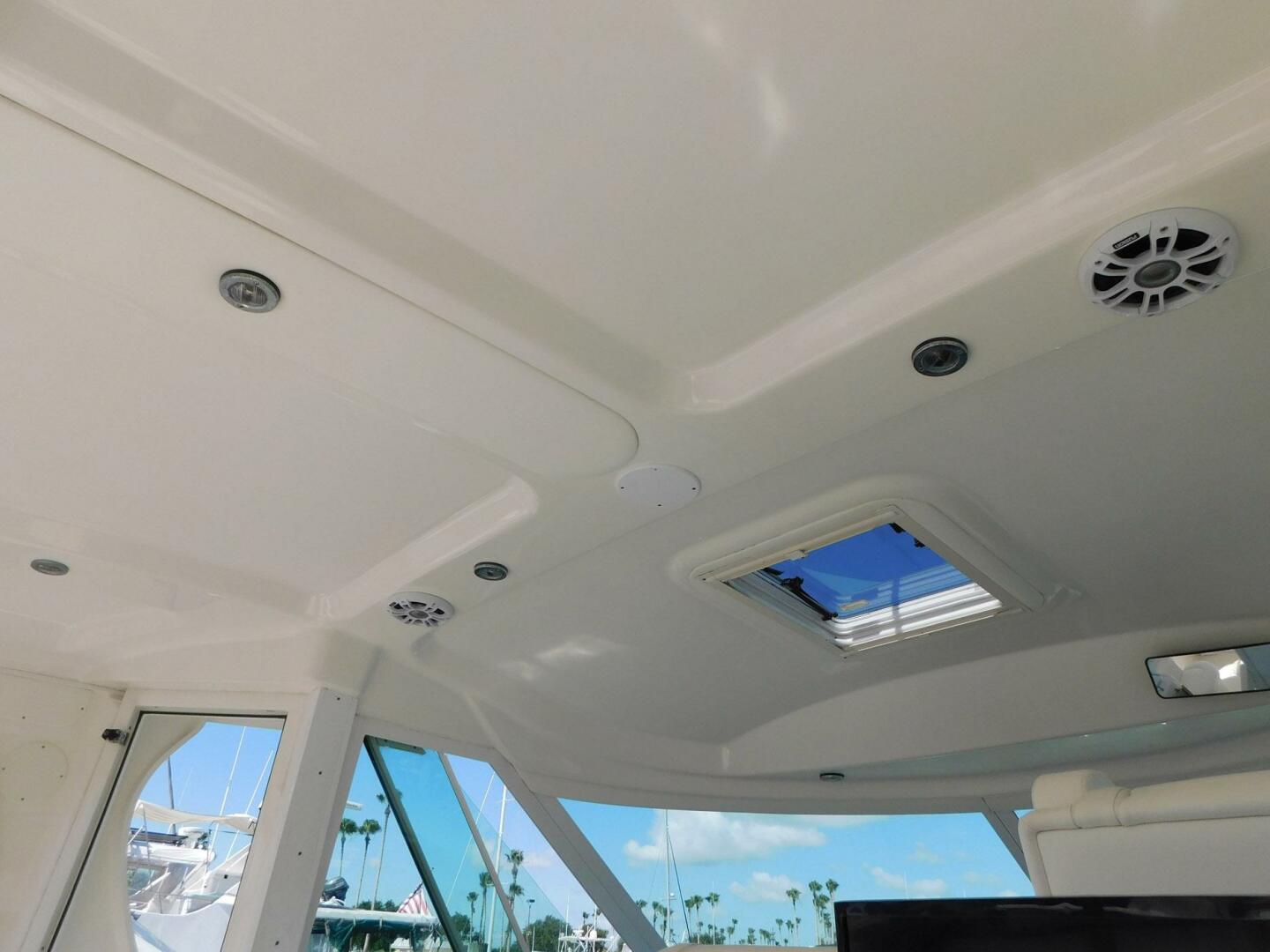 Slide: The Image of Sea Ray 390 Motor Yacht 2004 - 5402702