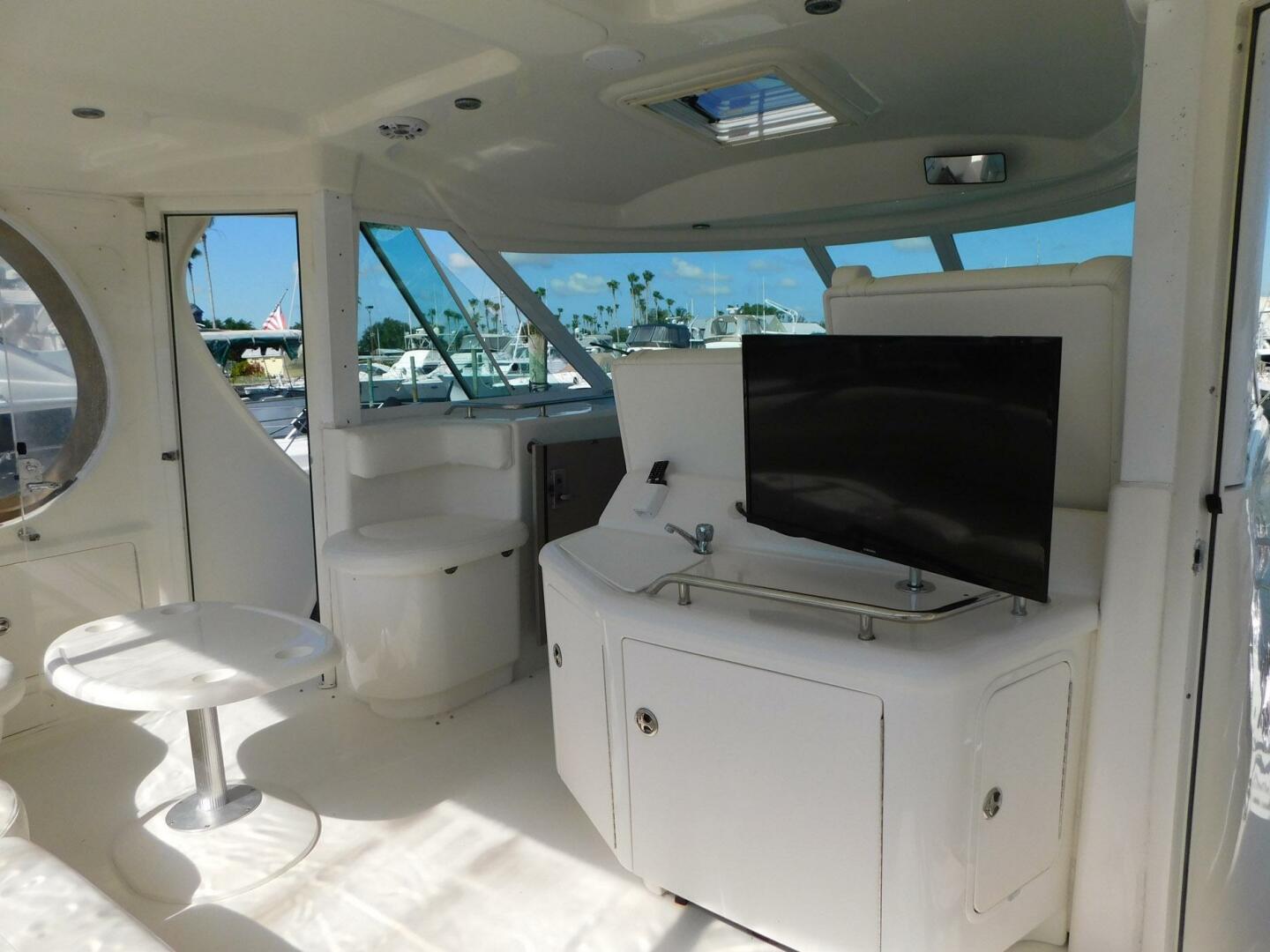 Slide: The Image of Sea Ray 390 Motor Yacht 2004 - 5402704