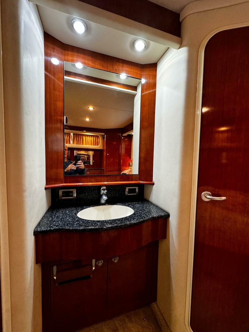 Slide: The Image of Sea Ray 390 Motor Yacht 2004 - 4772314