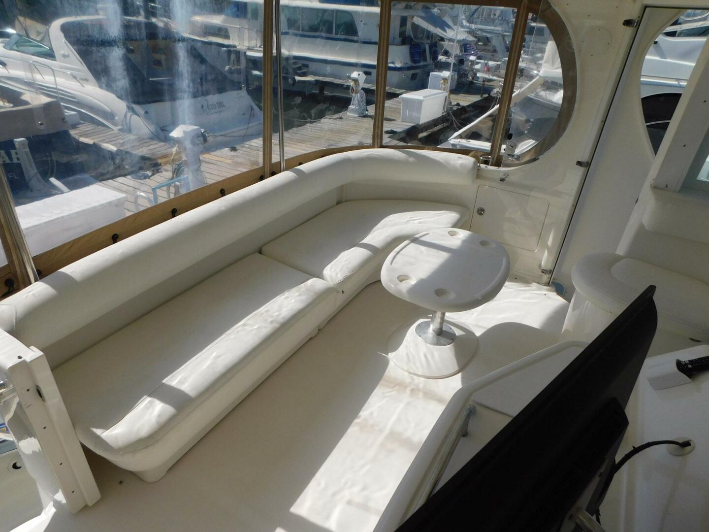 Slide: The Image of Sea Ray 390 Motor Yacht 2004 - 5402706