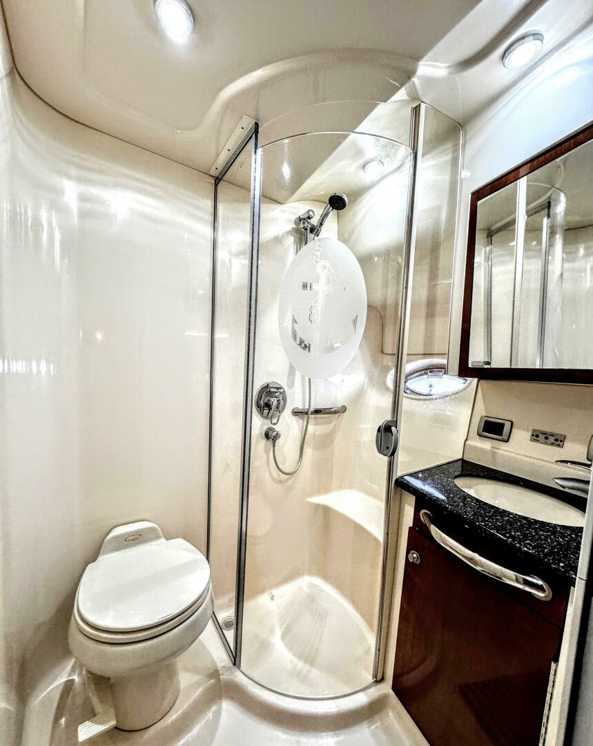 Slide: The Image of Sea Ray 390 Motor Yacht 2004 - 4772315