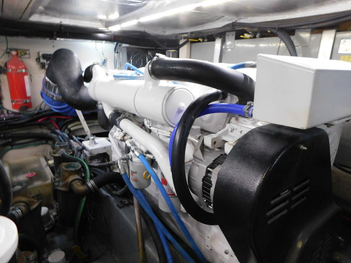 Slide: The Image of Sea Ray 390 Motor Yacht 2004 - 5402711