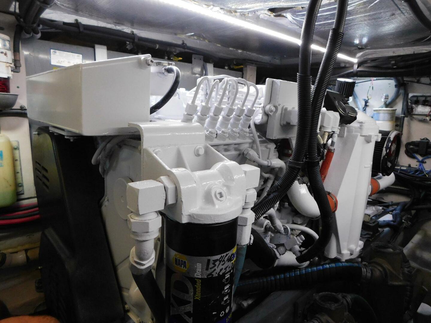 Slide: The Image of Sea Ray 390 Motor Yacht 2004 - 5402712