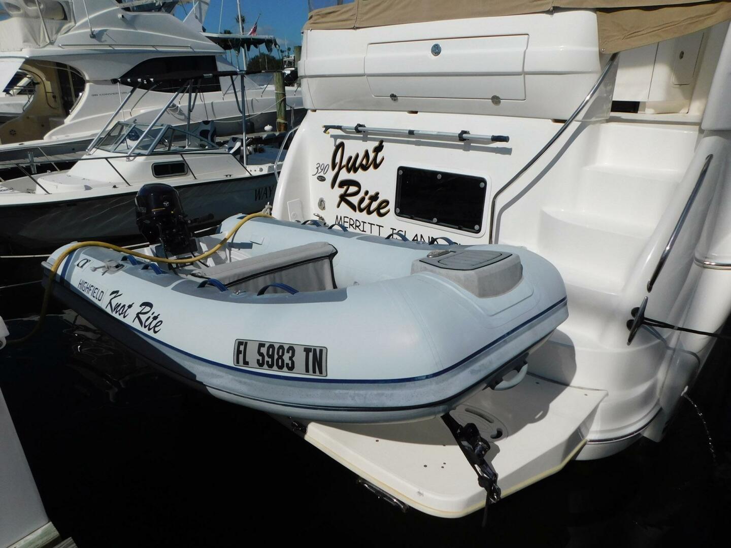 Slide: The Image of Sea Ray 390 Motor Yacht 2004 - 5402717